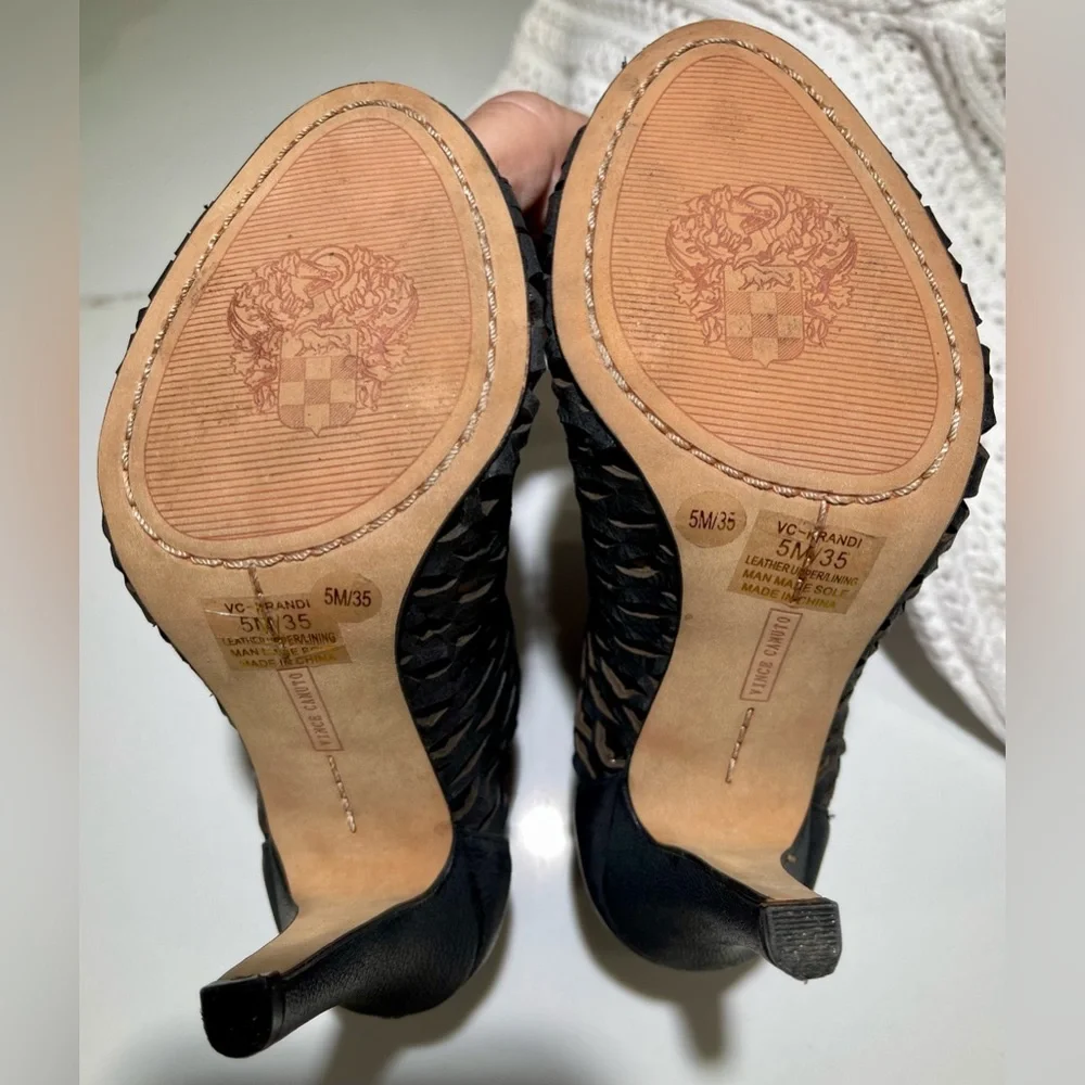🥳🥳 📦 VINCE CAMUTO Leather Krandi black ankle shoes, 4” Heel, Size 5 - Picture 2 of 6